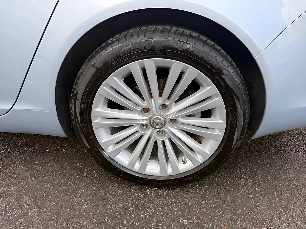 Used 2017 Vauxhall Insignia Design Nav Silver - Interior and Exterior details 9
