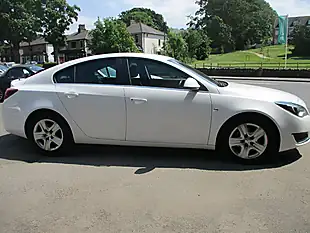 Used 2017 Vauxhall Insignia Design White - Interior and Exterior details 4