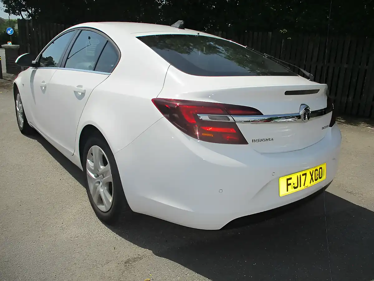 Used 2017 Vauxhall Insignia Design White - Interior and Exterior details 7