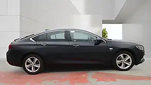 Used 2017 Vauxhall Insignia Elite Nav Blue - Interior and Exterior details 17
