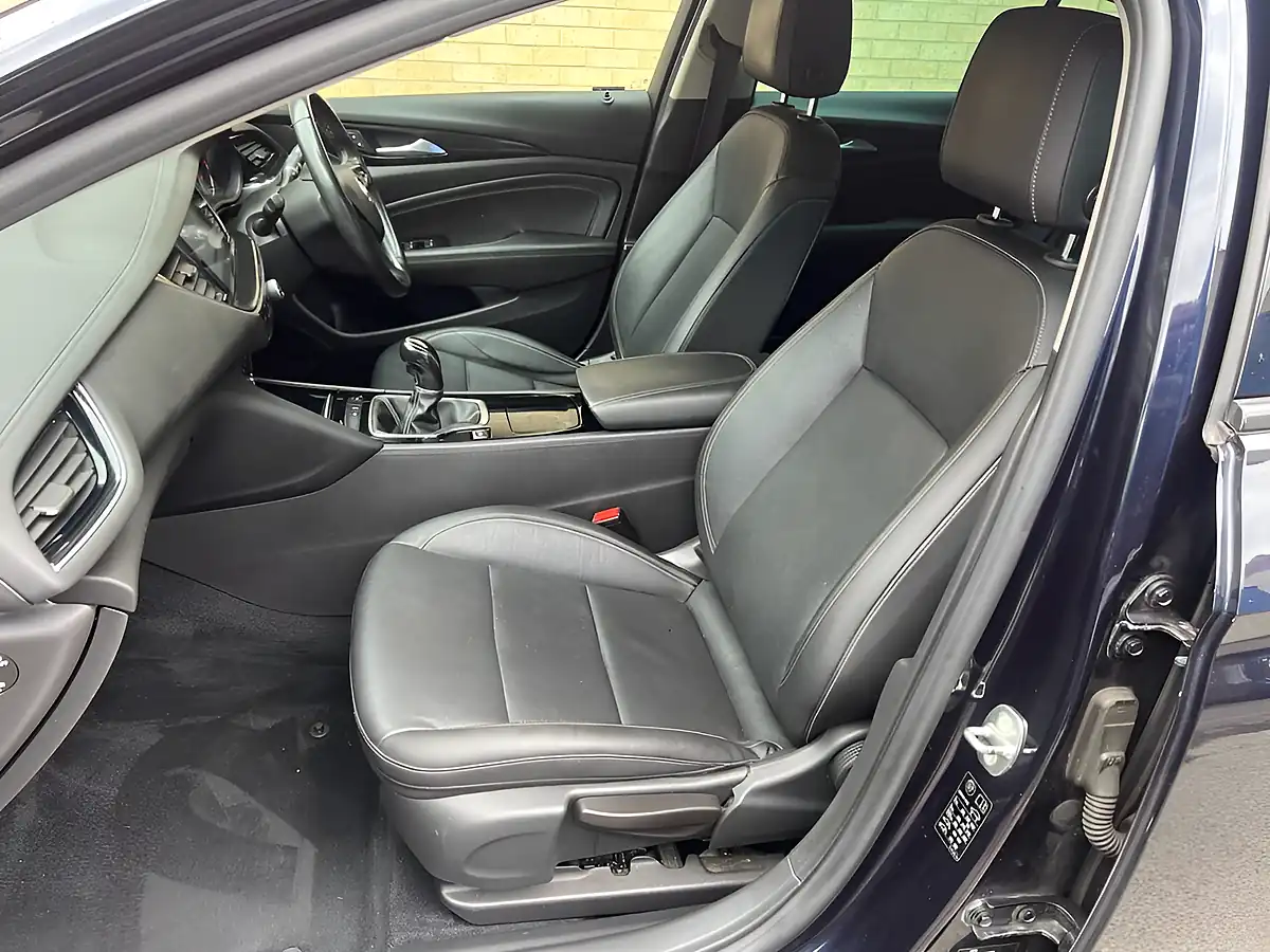 Used 2017 Vauxhall Insignia Elite Nav Blue - Interior and Exterior details 18