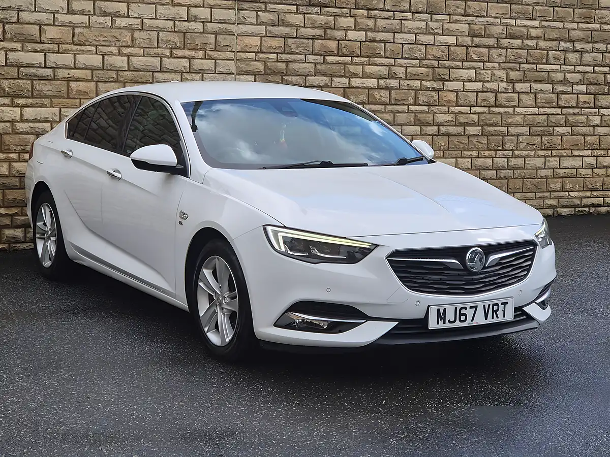 Used 2017 Vauxhall Insignia Elite Nav Grand Sport White - Interior and Exterior details 11