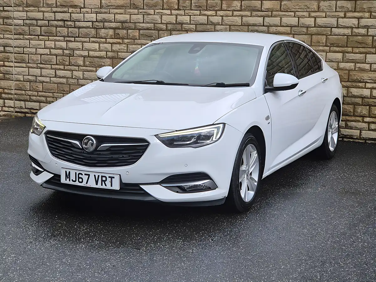 Used 2017 Vauxhall Insignia Elite Nav Grand Sport White - Interior and Exterior details 4