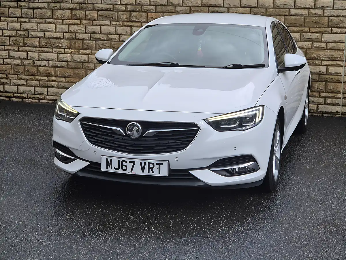 Used 2017 Vauxhall Insignia Elite Nav Grand Sport White - Interior and Exterior details 5