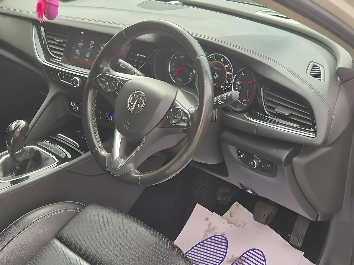 Used 2017 Vauxhall Insignia Elite Nav Grand Sport White - Interior and Exterior details 6