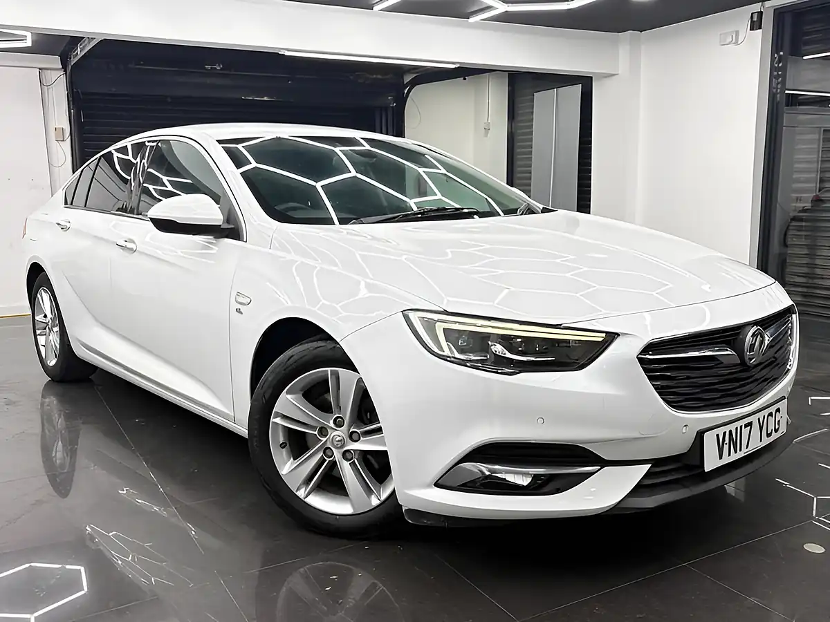 Used 2017 Vauxhall Insignia Elite Nav Grand Sport White - Front View
