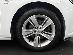 Used 2017 Vauxhall Insignia Elite Nav Grand Sport White - Interior and Exterior details 15