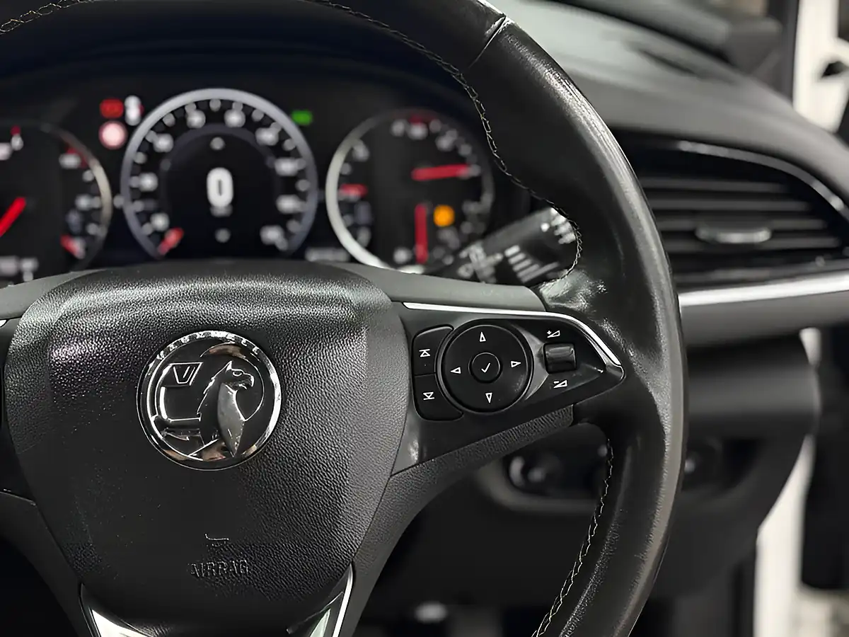 Used 2017 Vauxhall Insignia Elite Nav Grand Sport White - Interior and Exterior details 17