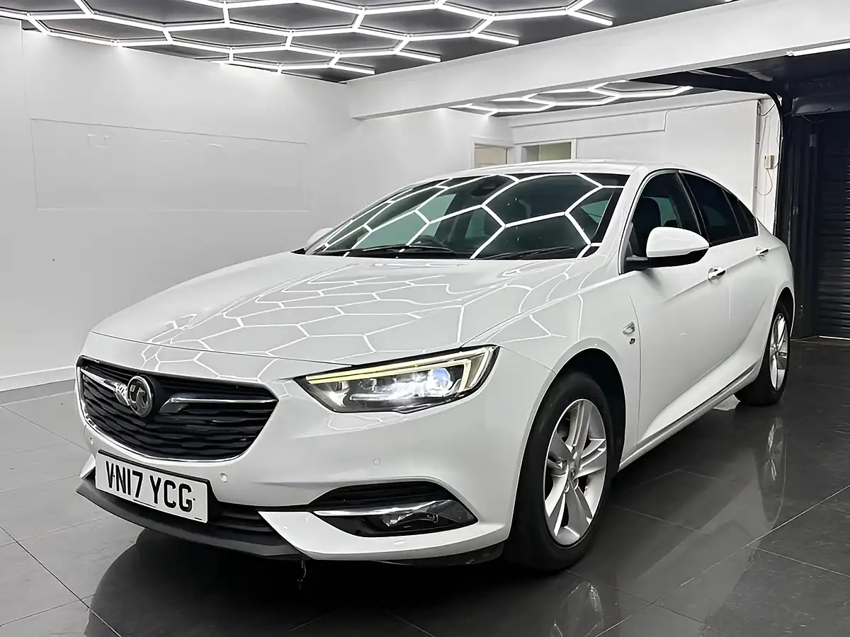 Used 2017 Vauxhall Insignia Elite Nav Grand Sport White - Interior and Exterior details 3
