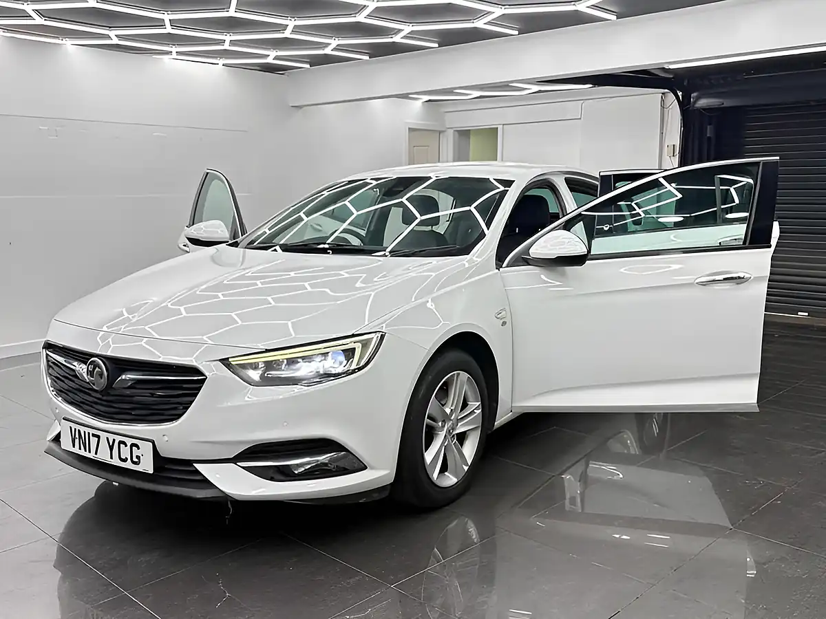 Used 2017 Vauxhall Insignia Elite Nav Grand Sport White - Interior and Exterior details 8