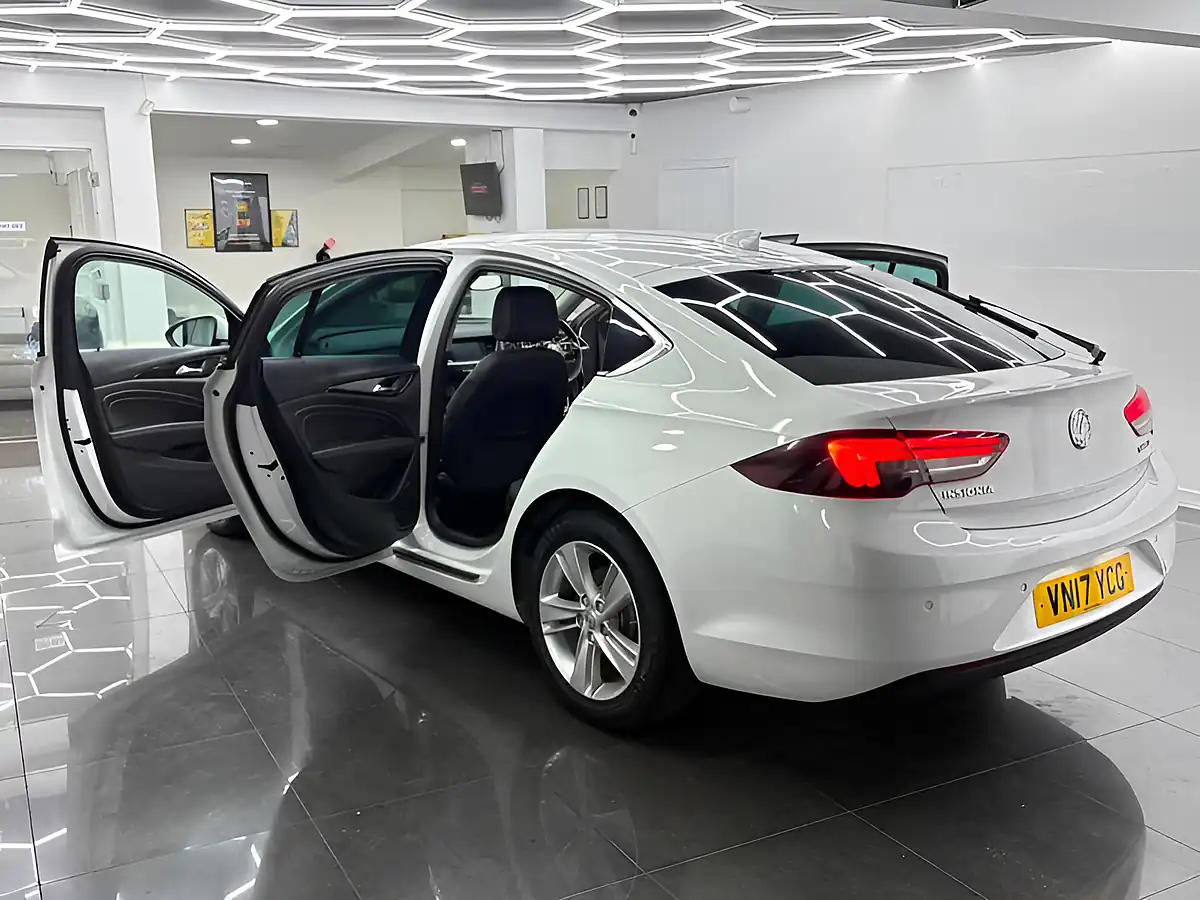 Used 2017 Vauxhall Insignia Elite Nav Grand Sport White - Interior and Exterior details 9
