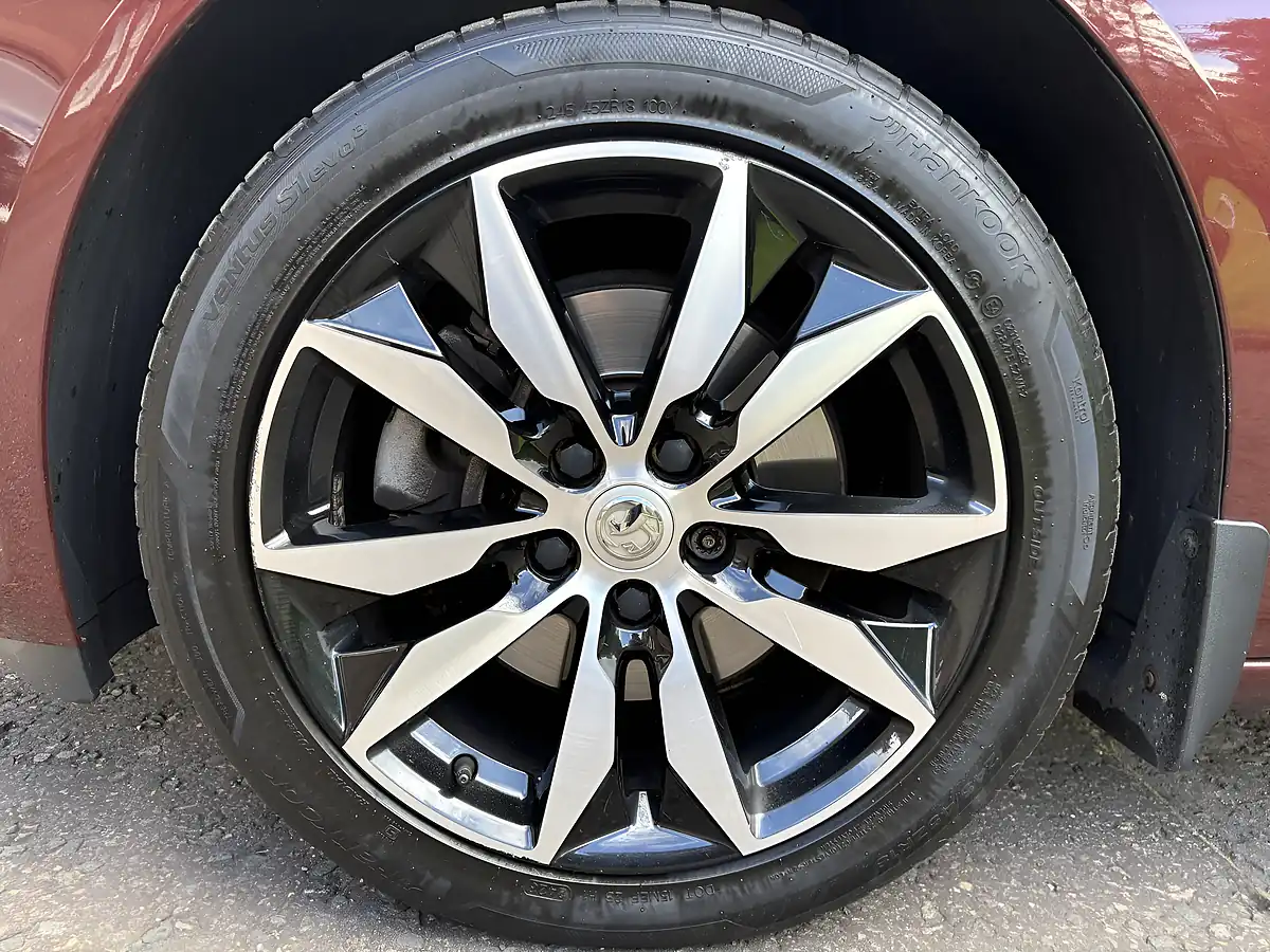 Used 2017 Vauxhall Insignia Elite Nav Red - Interior and Exterior details 9