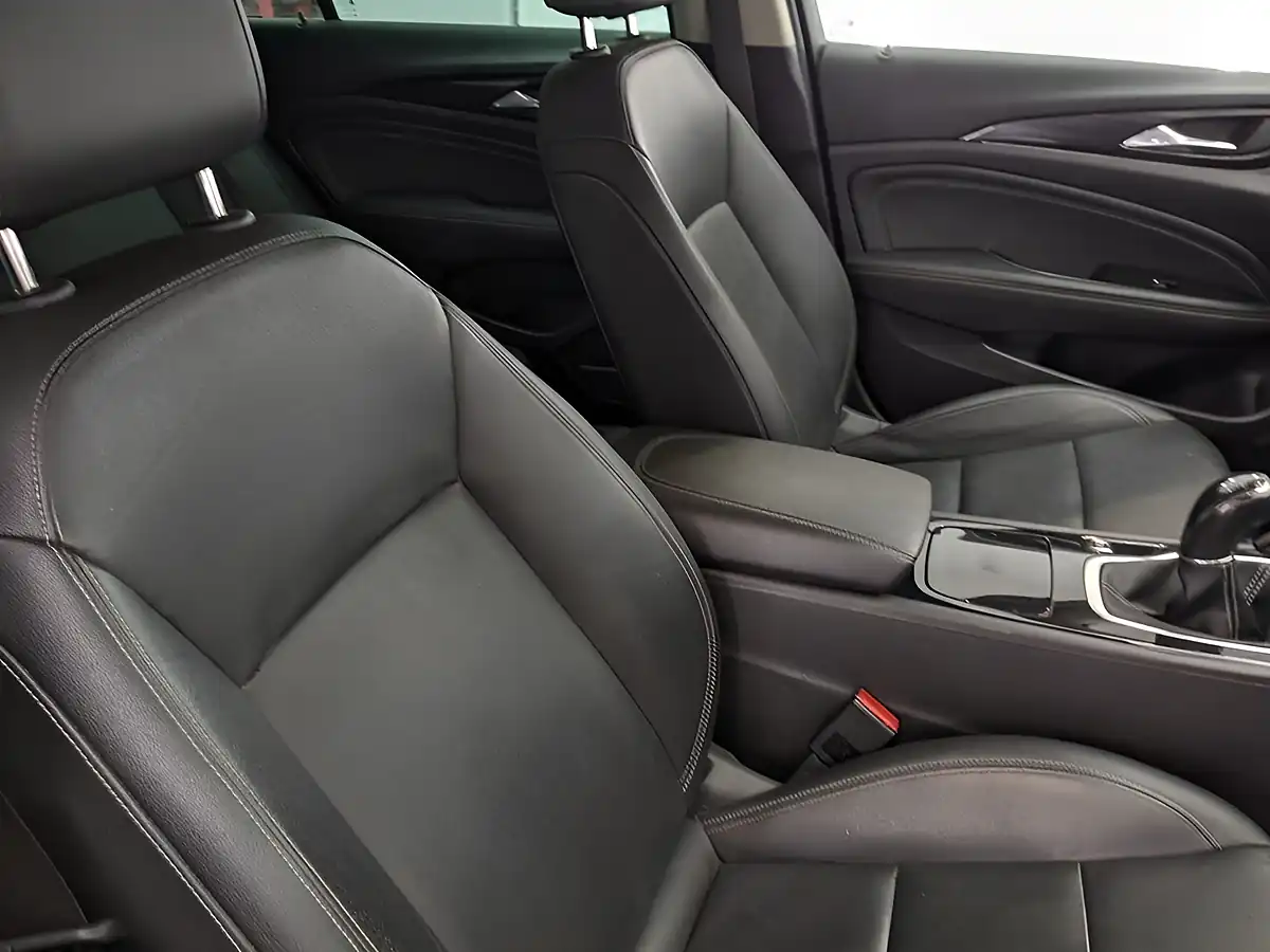 Used 2017 Vauxhall Insignia Elite Nav Rioja Red - Interior and Exterior details 11
