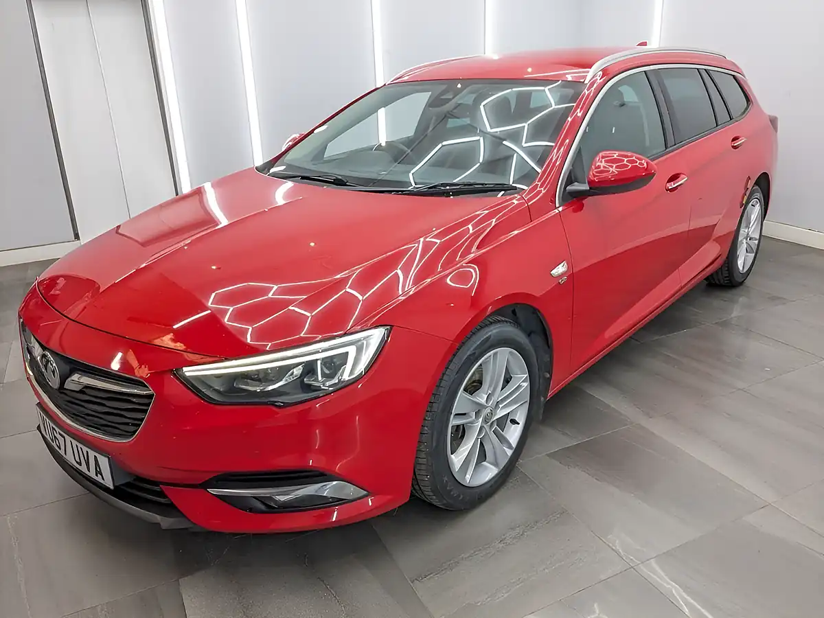 Used 2017 Vauxhall Insignia Elite Nav Rioja Red - Interior and Exterior details 3