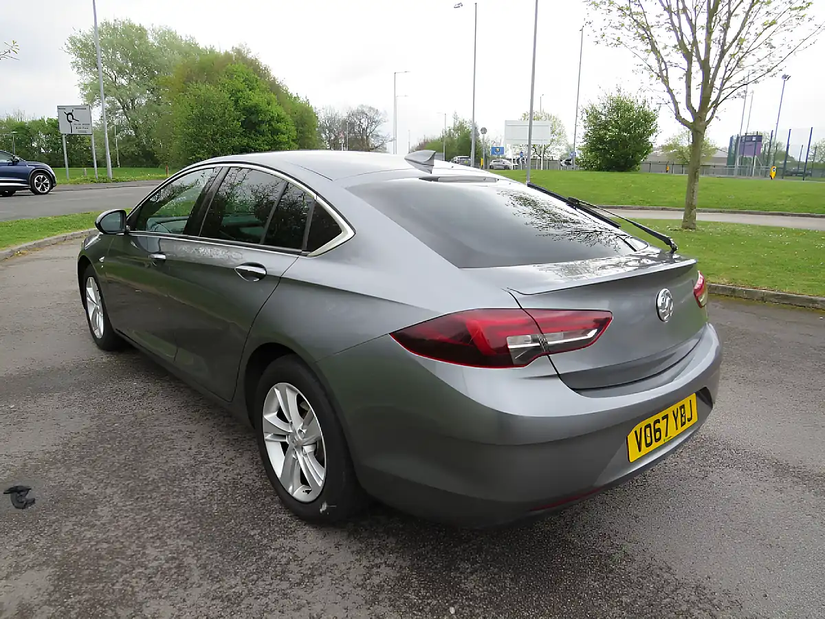 Used 2017 Vauxhall Insignia Sri Nav Grand Sport Grey - Interior and Exterior details 5