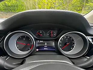 Used 2017 Vauxhall Insignia Sri Nav Grand Sport Grey - Interior and Exterior details 12