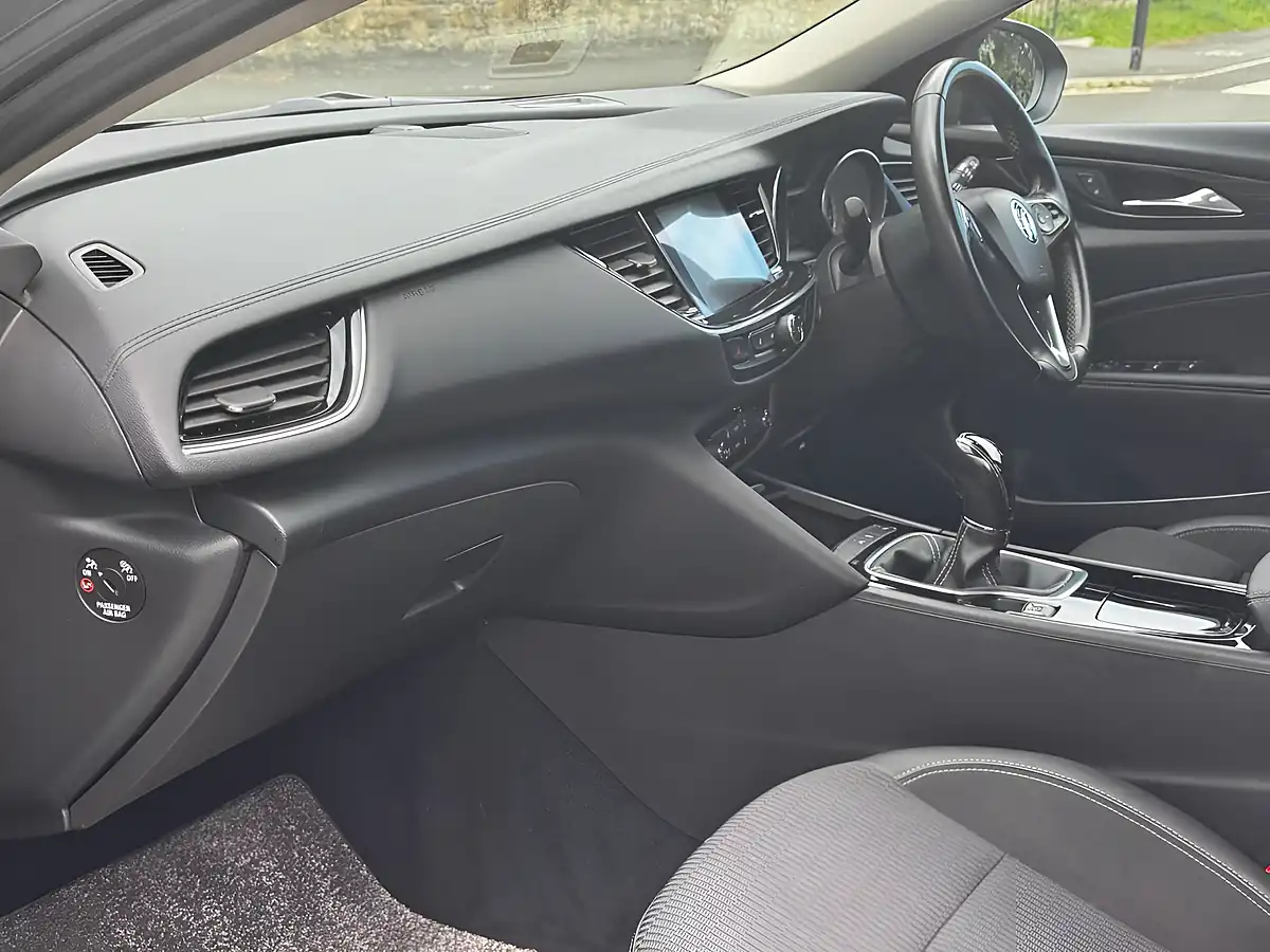 Used 2017 Vauxhall Insignia Sri Nav Grand Sport Grey - Interior and Exterior details 16