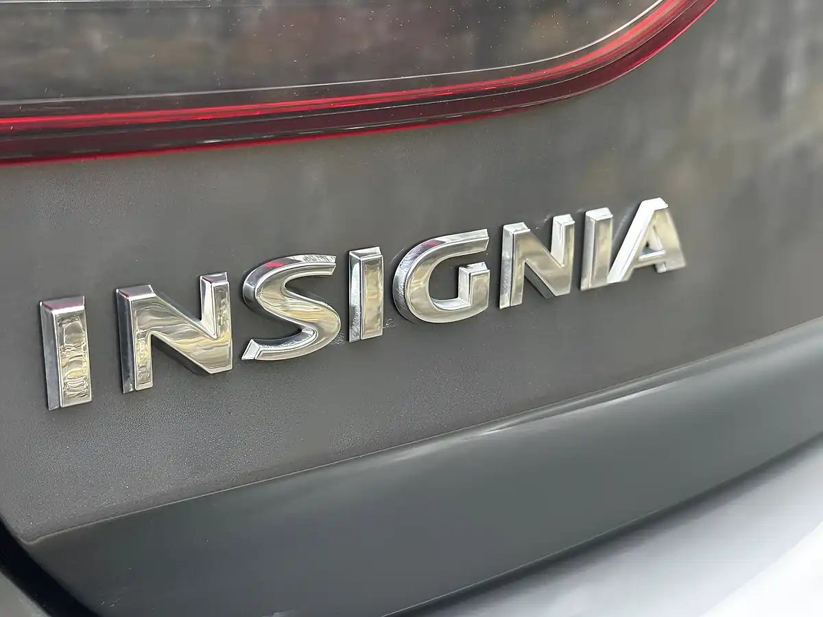 Used 2017 Vauxhall Insignia Sri Nav Grand Sport Grey - Interior and Exterior details 19