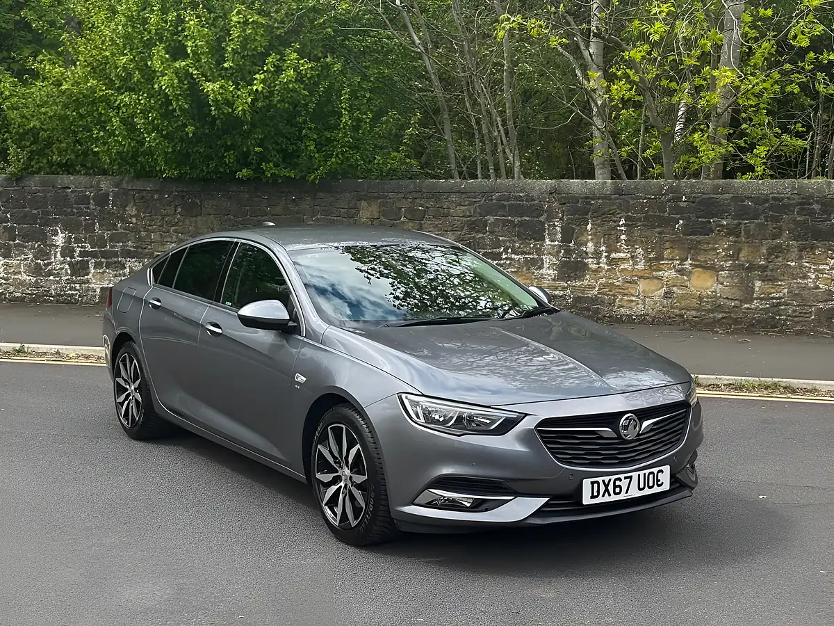Used 2017 Vauxhall Insignia Sri Nav Grand Sport Grey - Interior and Exterior details 3