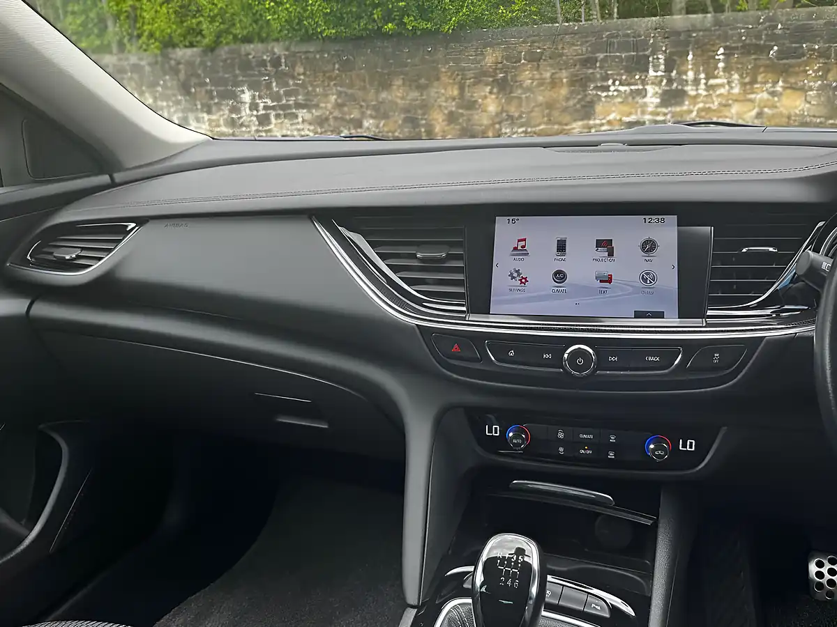 Used 2017 Vauxhall Insignia Sri Nav Grand Sport Grey - Interior and Exterior details 8