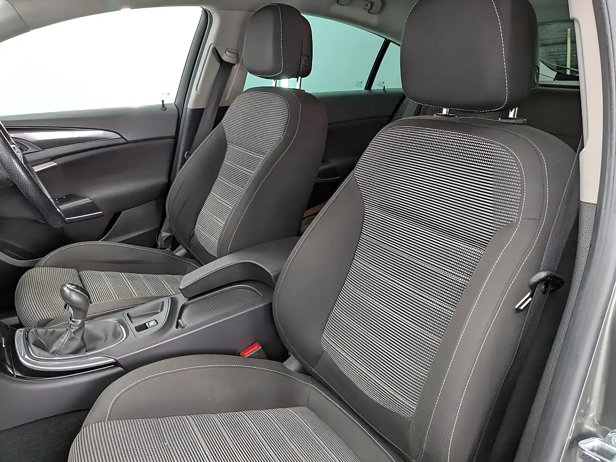 Used 2017 Vauxhall Insignia Sri Nav Grey - Interior and Exterior details 13