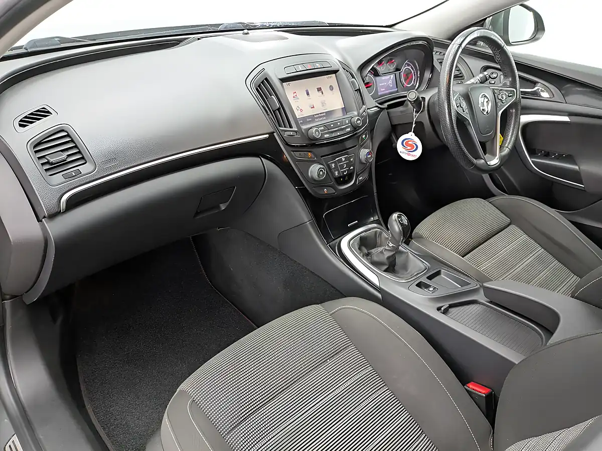 Used 2017 Vauxhall Insignia Sri Nav Grey - Interior and Exterior details 15