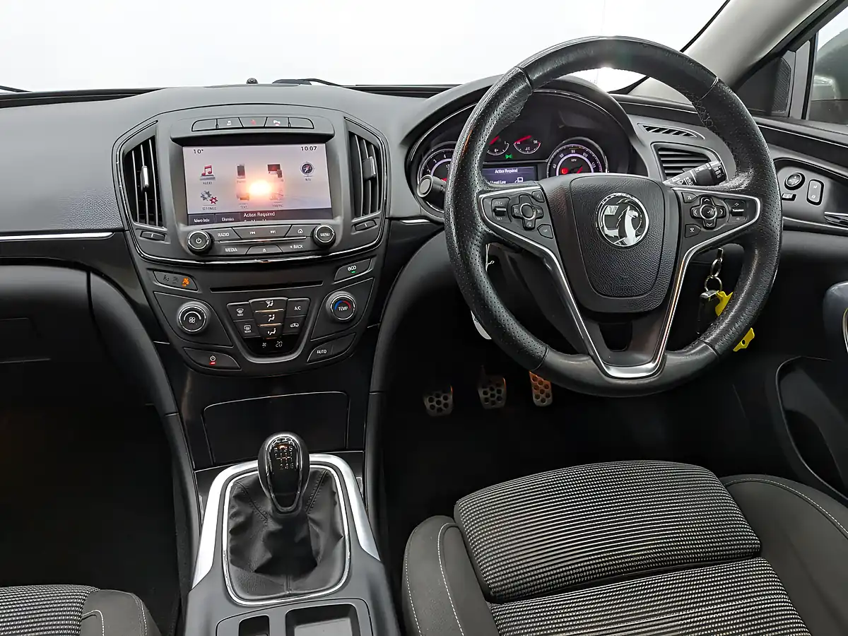 Used 2017 Vauxhall Insignia Sri Nav Grey - Interior and Exterior details 17