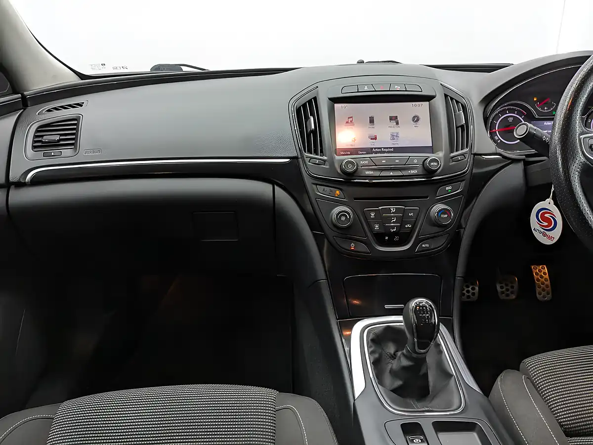 Used 2017 Vauxhall Insignia Sri Nav Grey - Interior and Exterior details 18