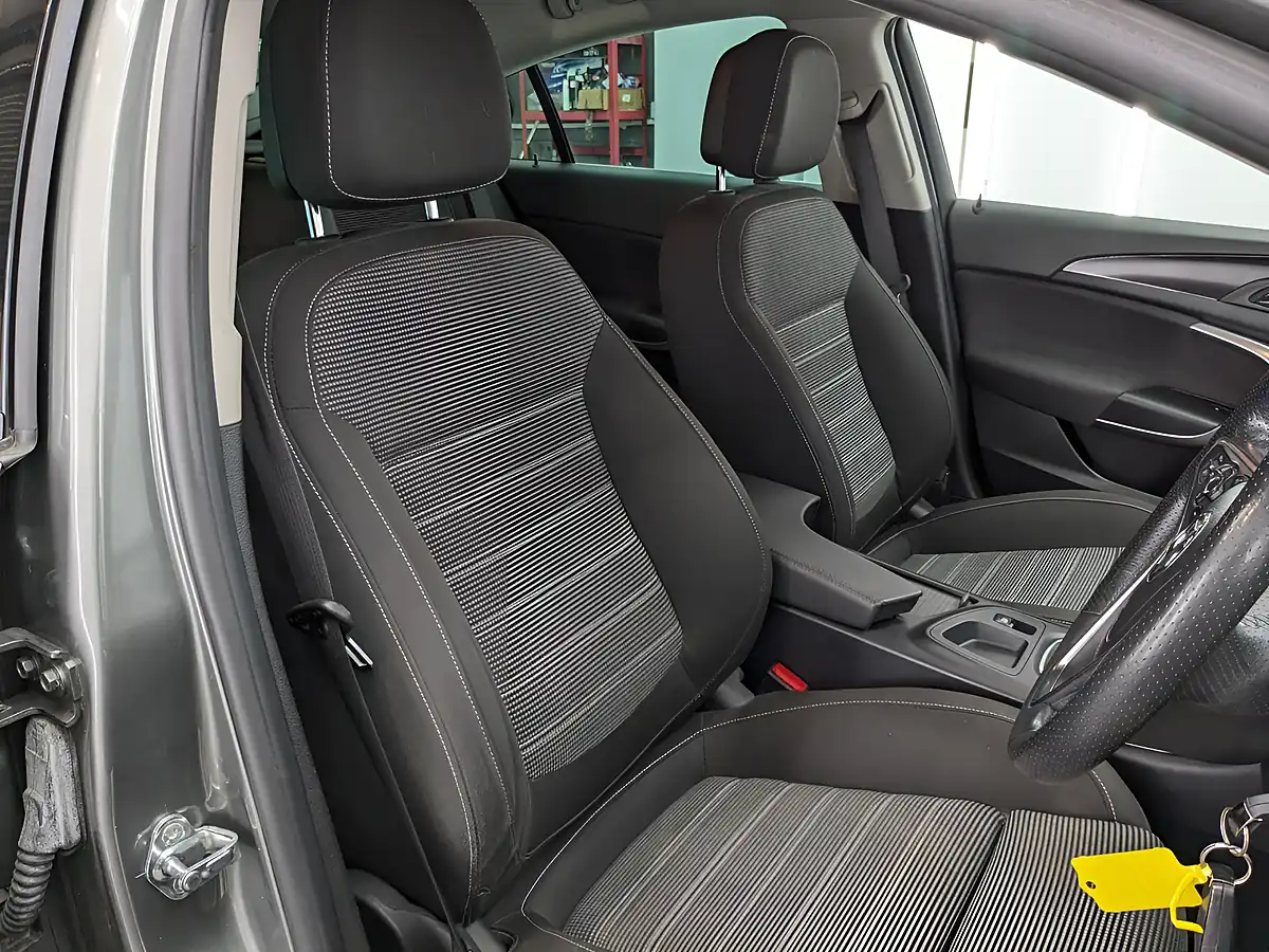 Used 2017 Vauxhall Insignia Sri Nav Grey - Interior and Exterior details 19