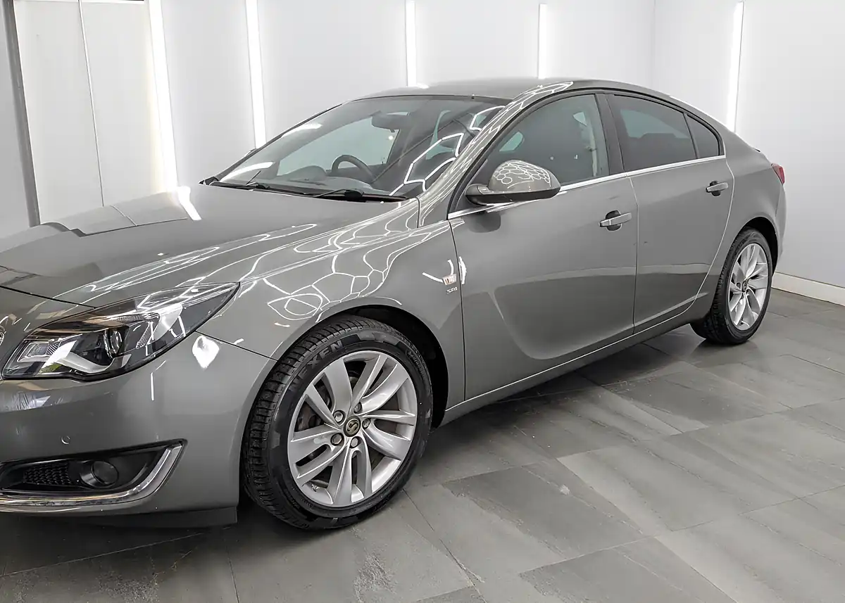 Used 2017 Vauxhall Insignia Sri Nav Grey - Interior and Exterior details 3
