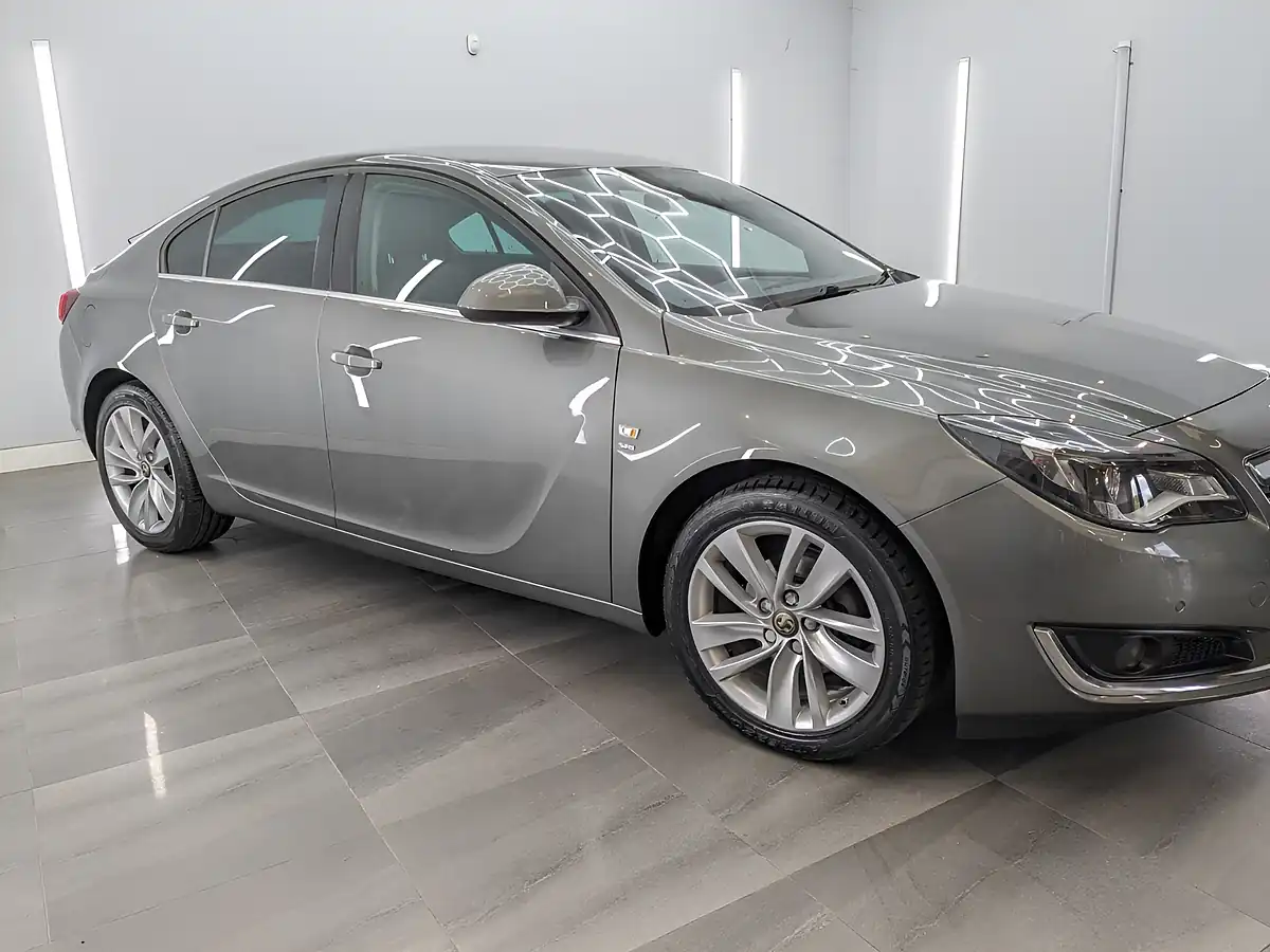 Used 2017 Vauxhall Insignia Sri Nav Grey - Interior and Exterior details 5