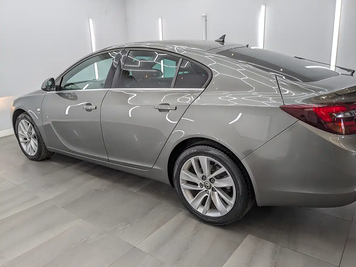 Used 2017 Vauxhall Insignia Sri Nav Grey - Interior and Exterior details 6