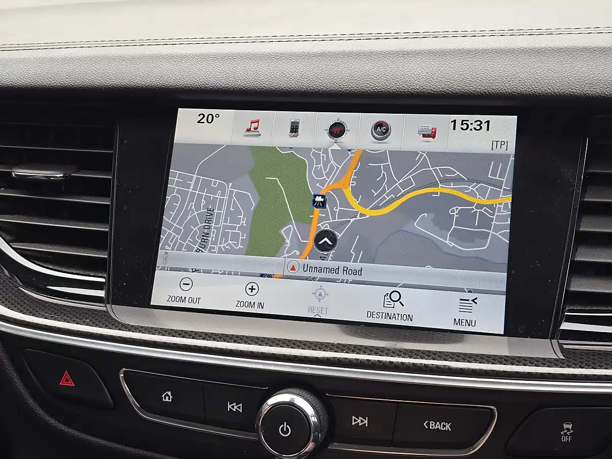 Used 2017 Vauxhall Insignia Sri Nav White - Interior and Exterior details 12