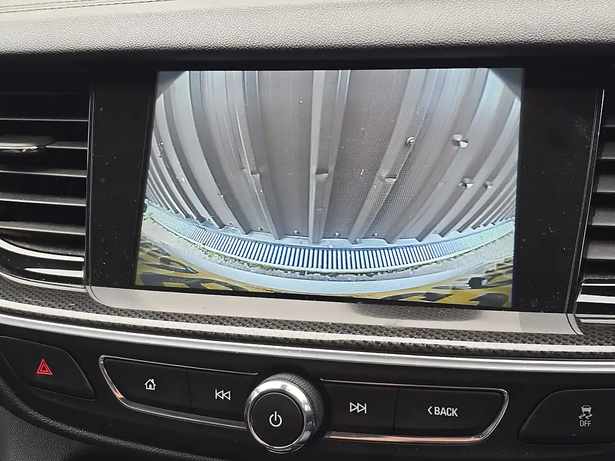 Used 2017 Vauxhall Insignia Sri Nav White - Interior and Exterior details 13