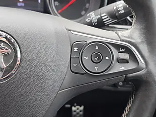Used 2017 Vauxhall Insignia Sri Nav White - Interior and Exterior details 17