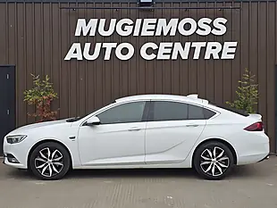 Used 2017 Vauxhall Insignia Sri Nav White - Interior and Exterior details 4