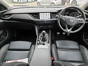 Used 2017 Vauxhall Insignia Sri Nav White - Interior and Exterior details 7