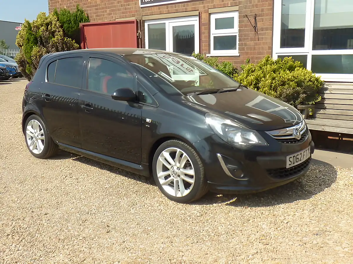 Used 2017 Vauxhall Insignia Sri Vx Line - Interior and Exterior details 11