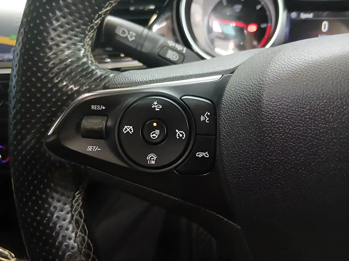 Used 2017 Vauxhall Insignia Sri Vx Line Nav Black - Interior and Exterior details 13