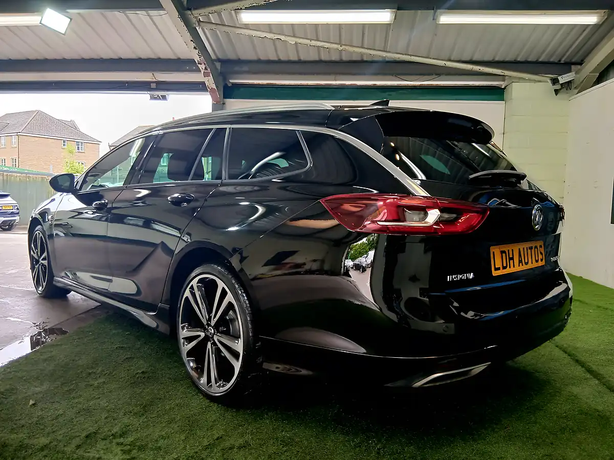 Used 2017 Vauxhall Insignia Sri Vx Line Nav Black - Interior and Exterior details 4
