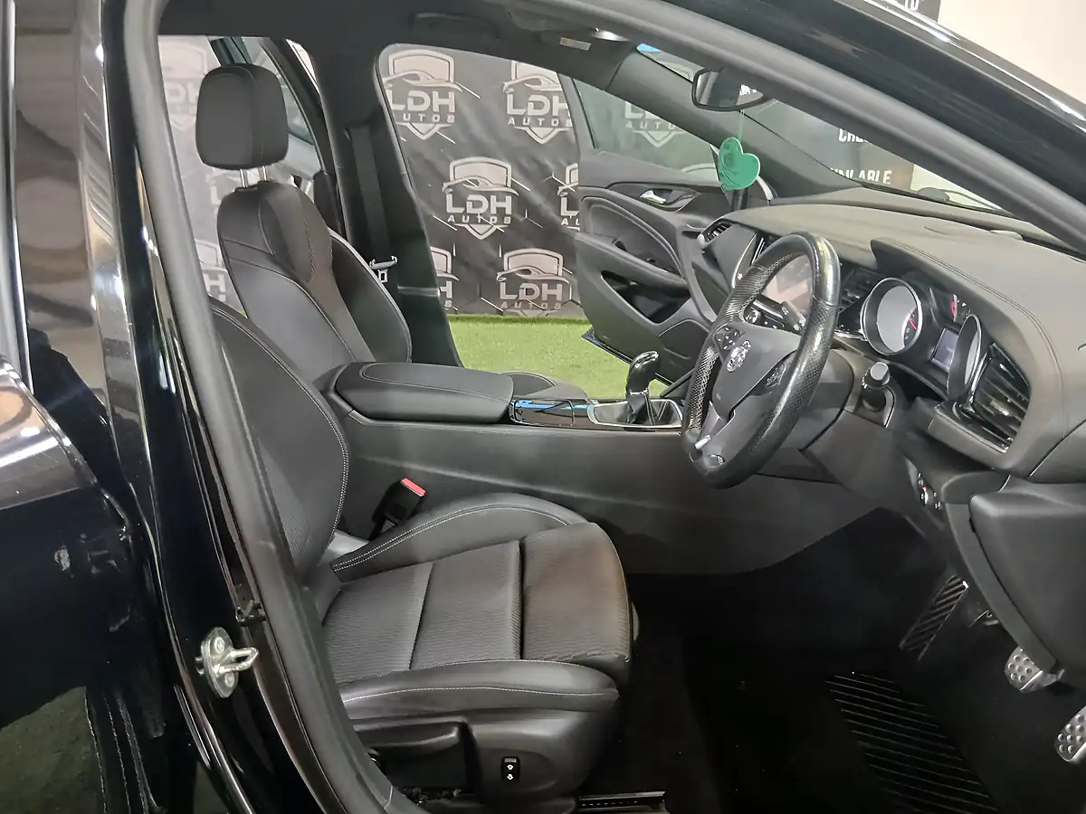 Used 2017 Vauxhall Insignia Sri Vx Line Nav Black - Interior and Exterior details 8