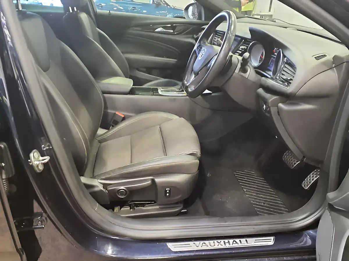 Used 2017 Vauxhall Insignia Sri Vx Line Nav Grand Sport Blue - Interior and Exterior details 5