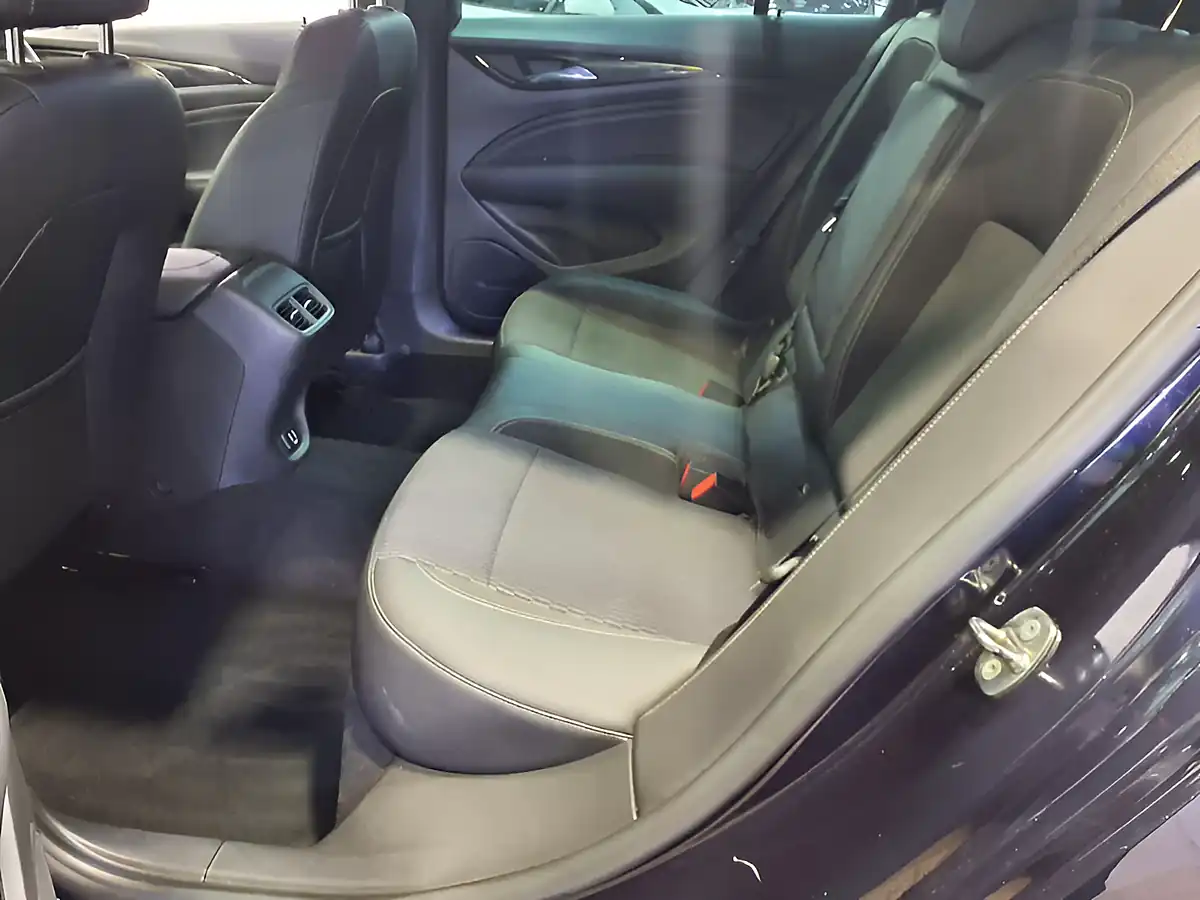Used 2017 Vauxhall Insignia Sri Vx Line Nav Grand Sport Blue - Interior and Exterior details 6