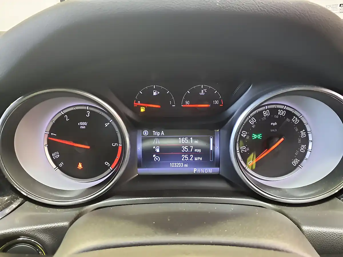 Used 2017 Vauxhall Insignia Sri Vx Line Nav Grand Sport Blue - Interior and Exterior details 8