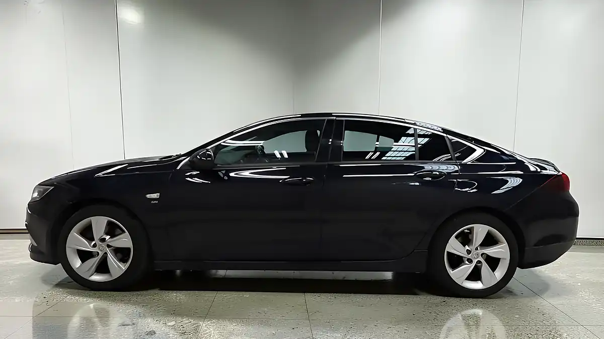 Used 2017 Vauxhall Insignia Sri Vx Line Nav Grand Sport Blue - Interior and Exterior details 10