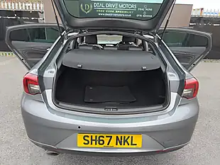Used 2017 Vauxhall Insignia Sri Vx Line Nav Grand Sport Grey - Interior and Exterior details 11