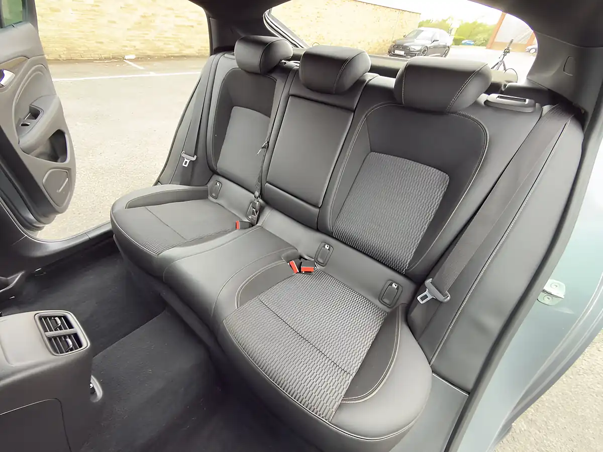 Used 2017 Vauxhall Insignia Sri Vx Line Nav Grand Sport Grey - Interior and Exterior details 18