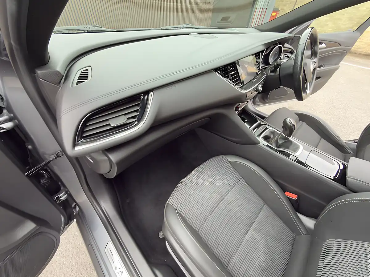 Used 2017 Vauxhall Insignia Sri Vx Line Nav Grand Sport Grey - Interior and Exterior details 20
