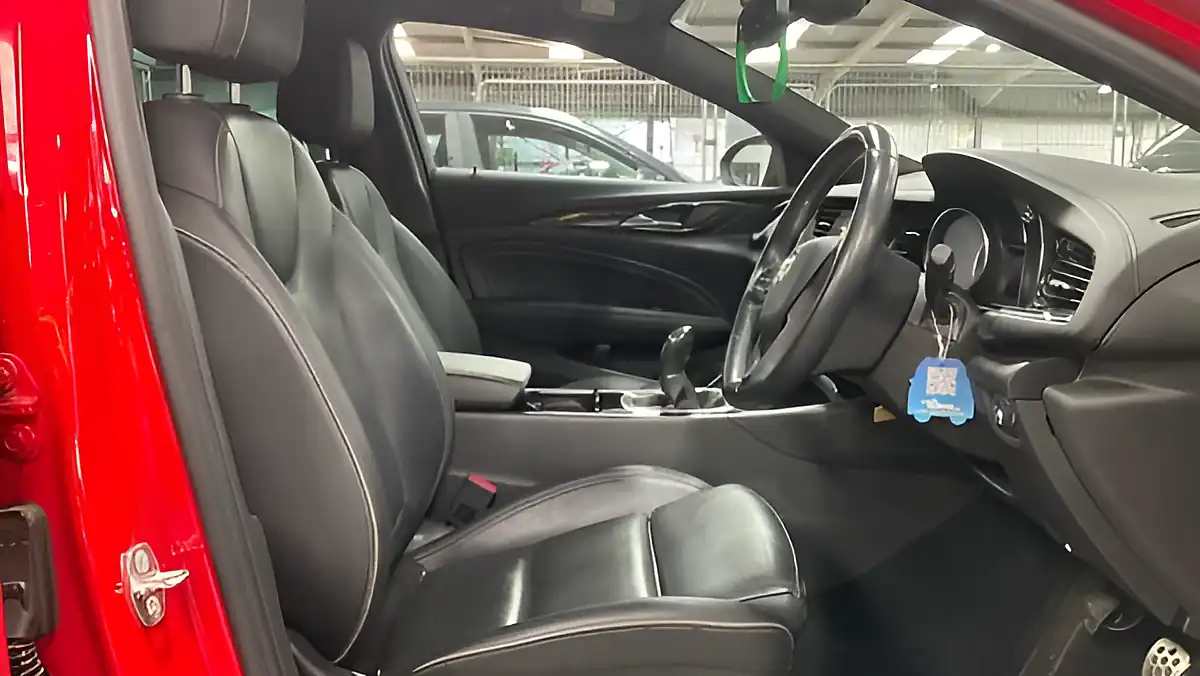 Used 2017 Vauxhall Insignia Sri Vx Line Nav Grand Sport Red - Interior and Exterior details 9