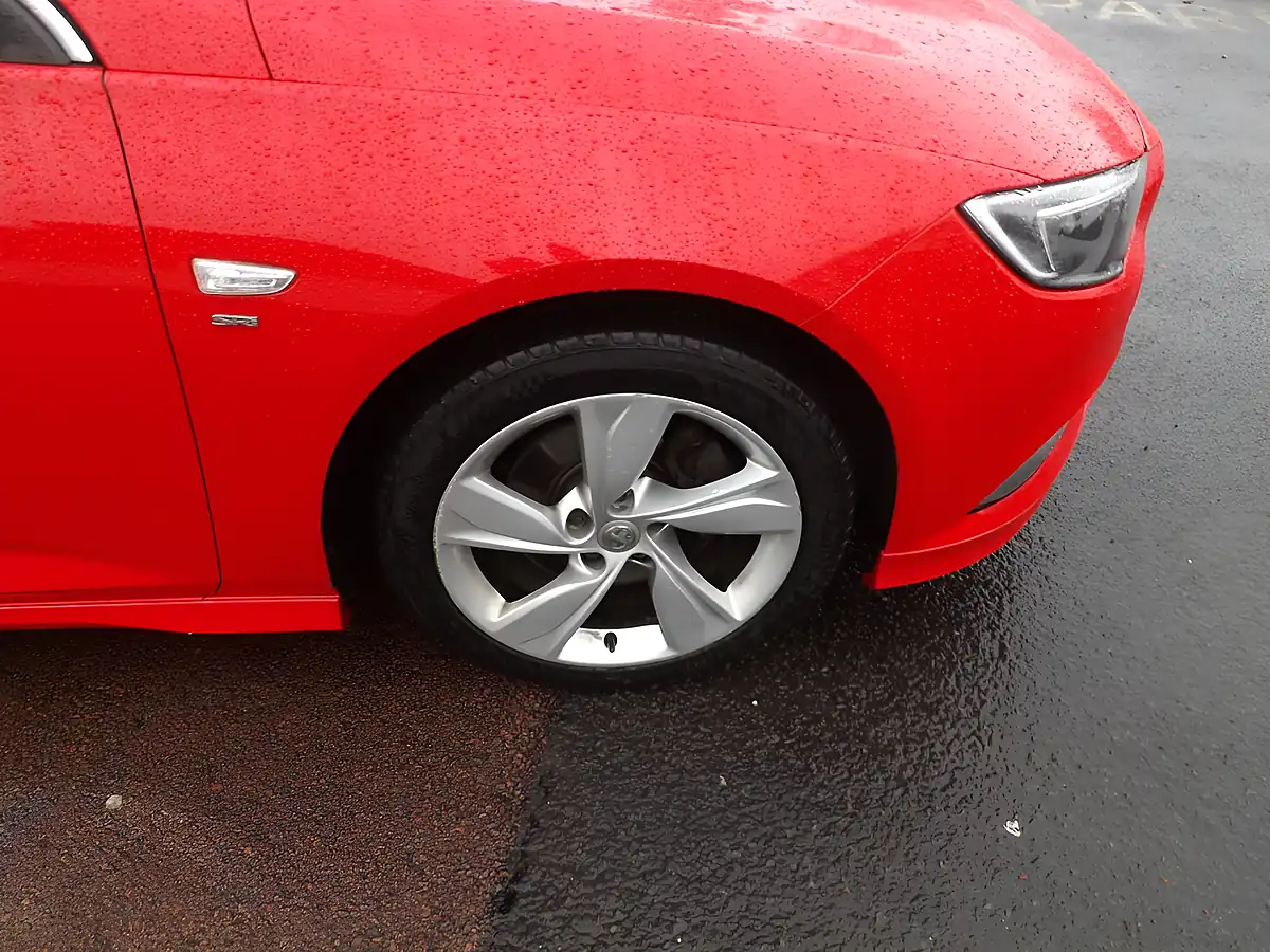 Used 2017 Vauxhall Insignia Sri Vx Line Nav Sports Tourer Red - Interior and Exterior details 12